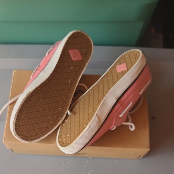 Sperry Pink Sneakers with Canvas Material and Rubber Sole - Picture 3 of 6